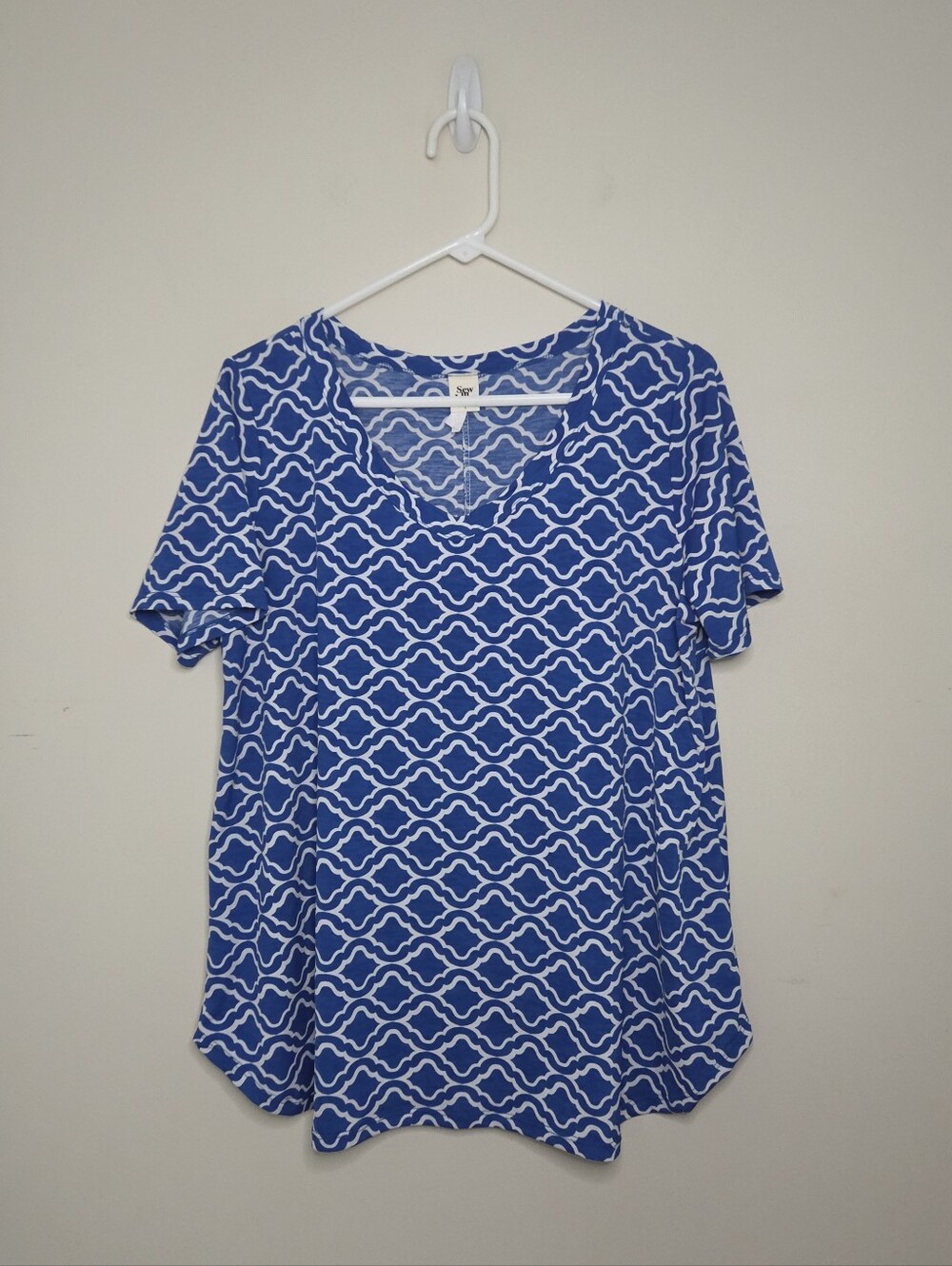 Women's Sew In Love Blue V-Neck Top Sz  Large